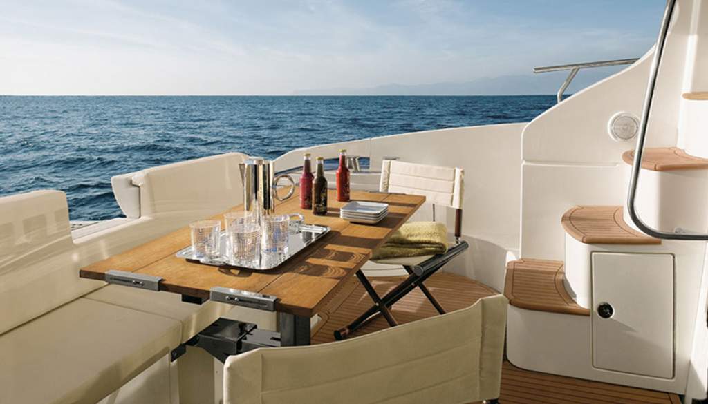 Azimut 43