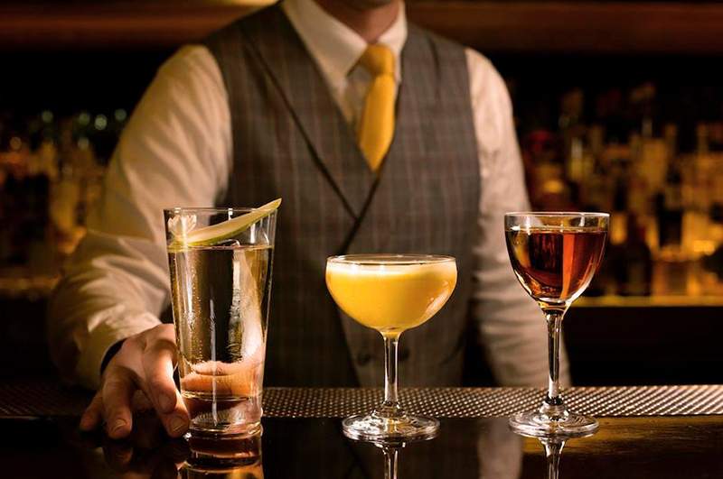 Bartending Service — Velvet Yachts