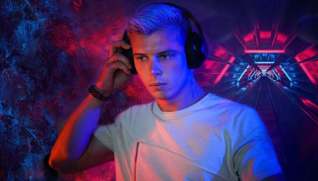 DJ + Pro Sound + Console