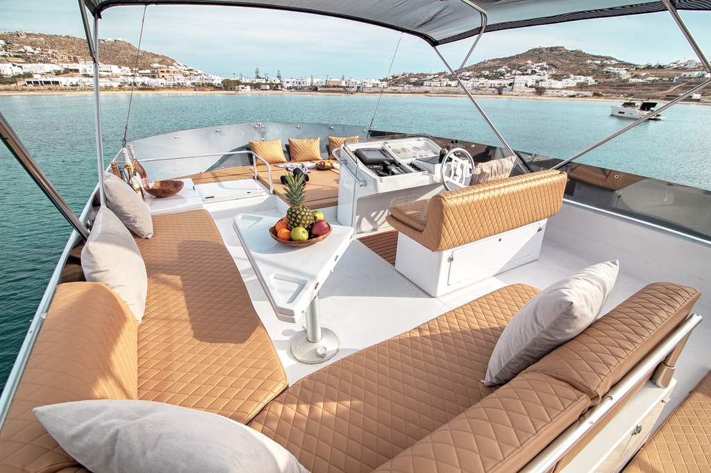 Ferretti 58/64 (up to 24 guests)