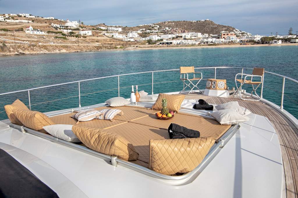 Ferretti 58/64 (up to 24 guests)
