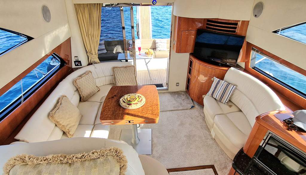 Fairline Phantom