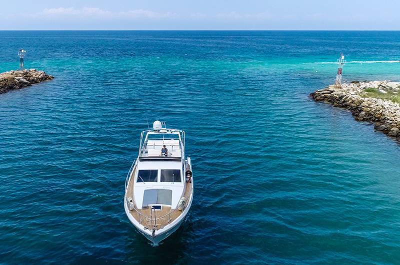 Ferretti (up to 22 guests)