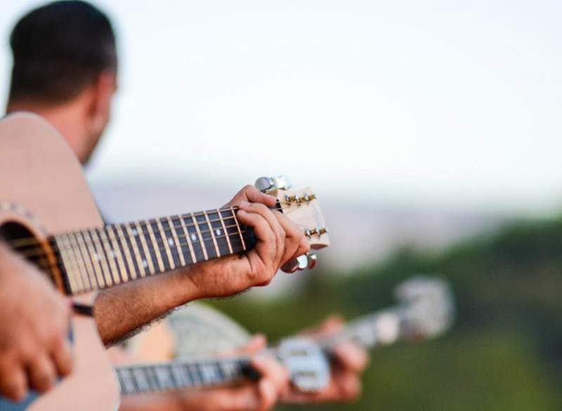 Live Greek Music on Board — Velvet Yachts