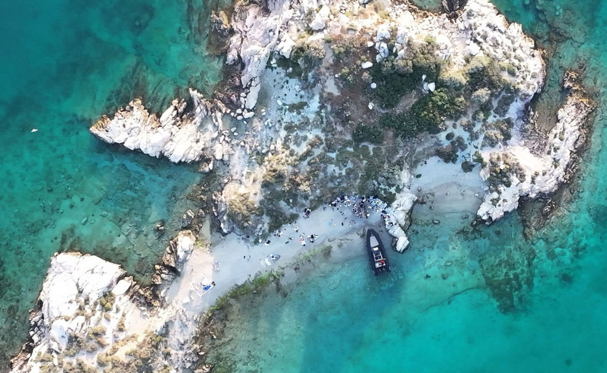 Food Feast on a Secret Island