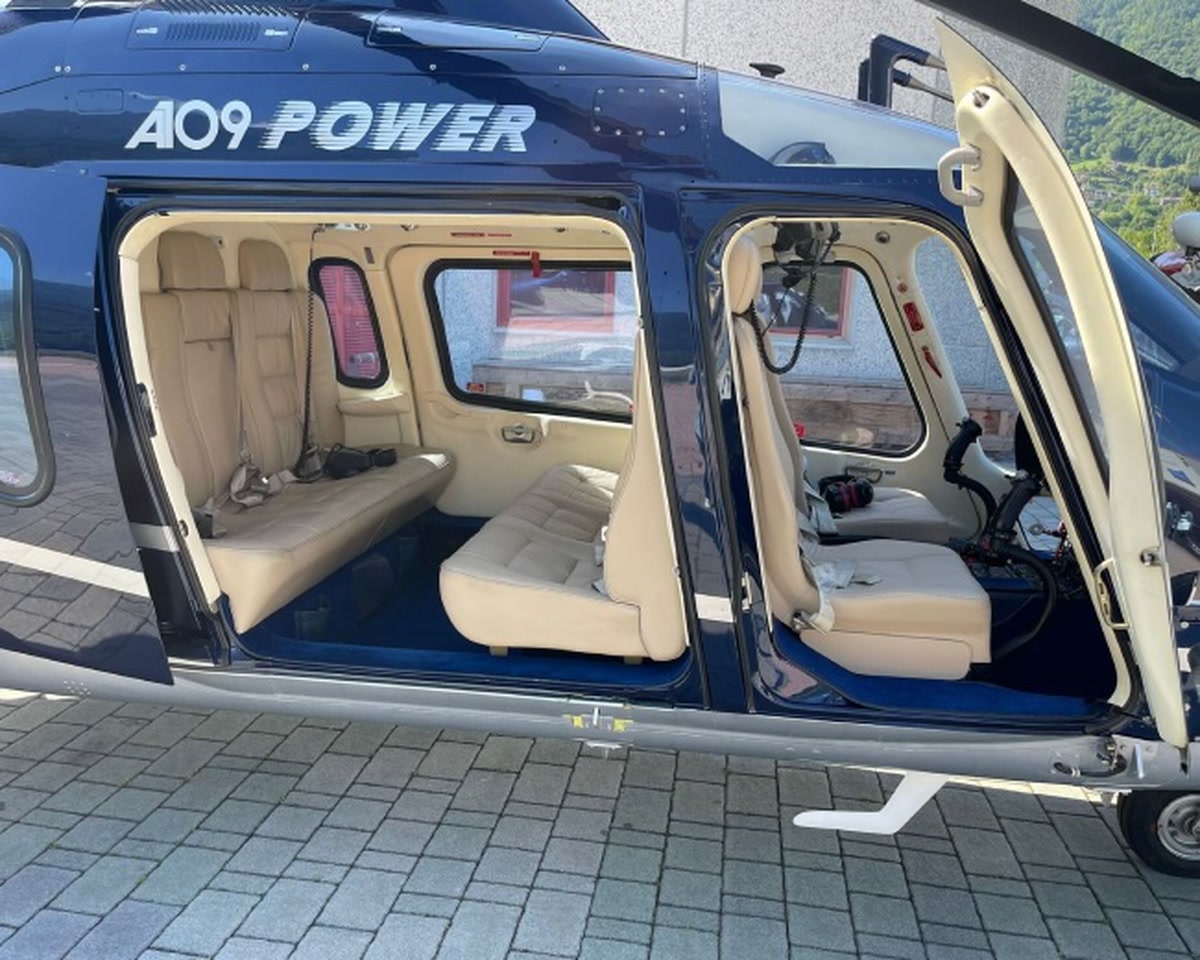 Agusta 109C SX-HSK id: ------ (initial base ATHENS)