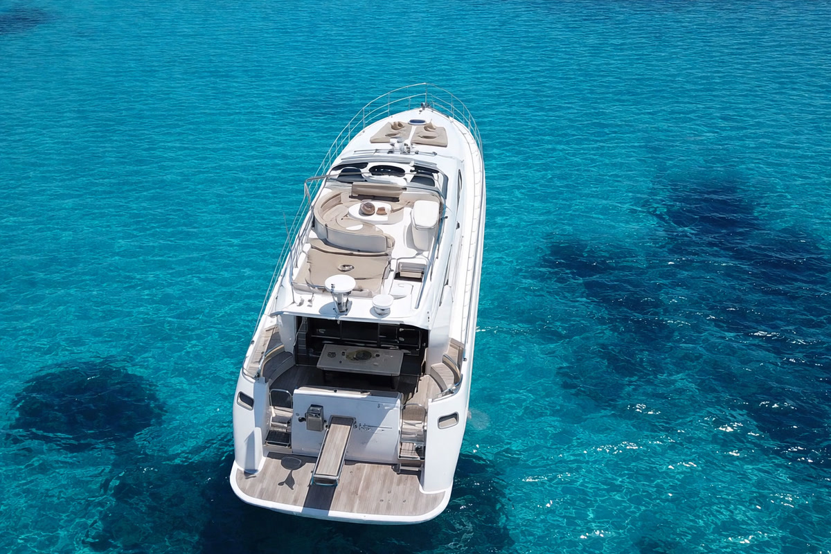 Azimut 58