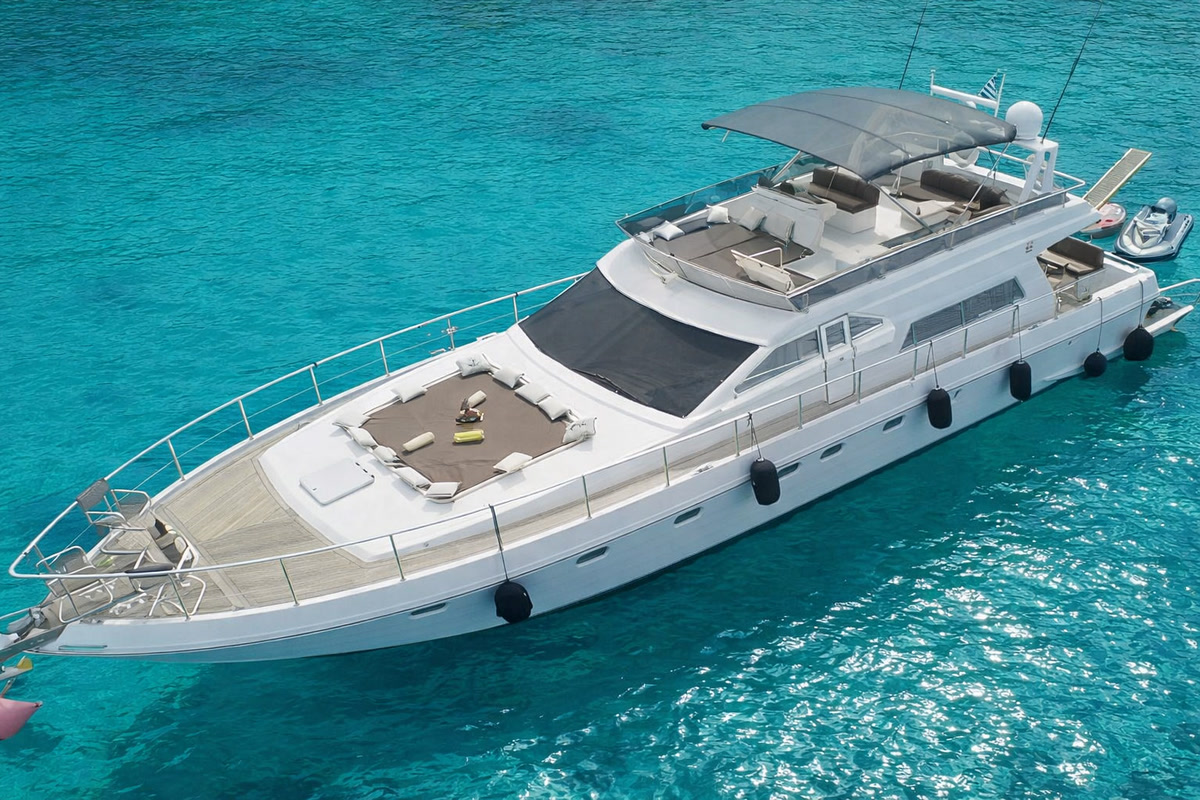 Ferretti 58/64 (up to 24 guests)