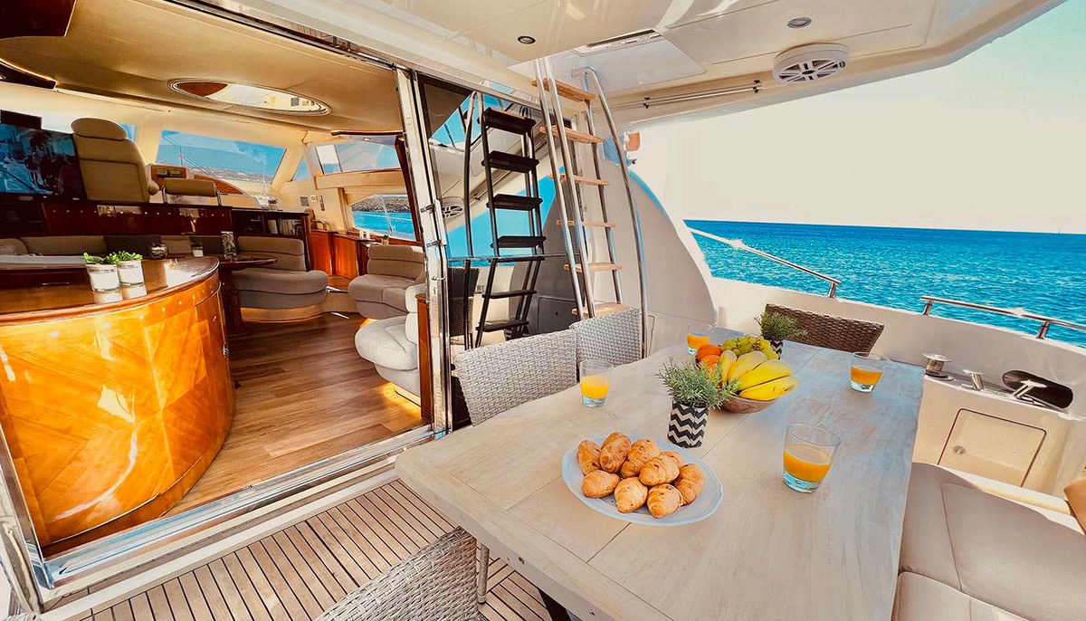 Azimut 58