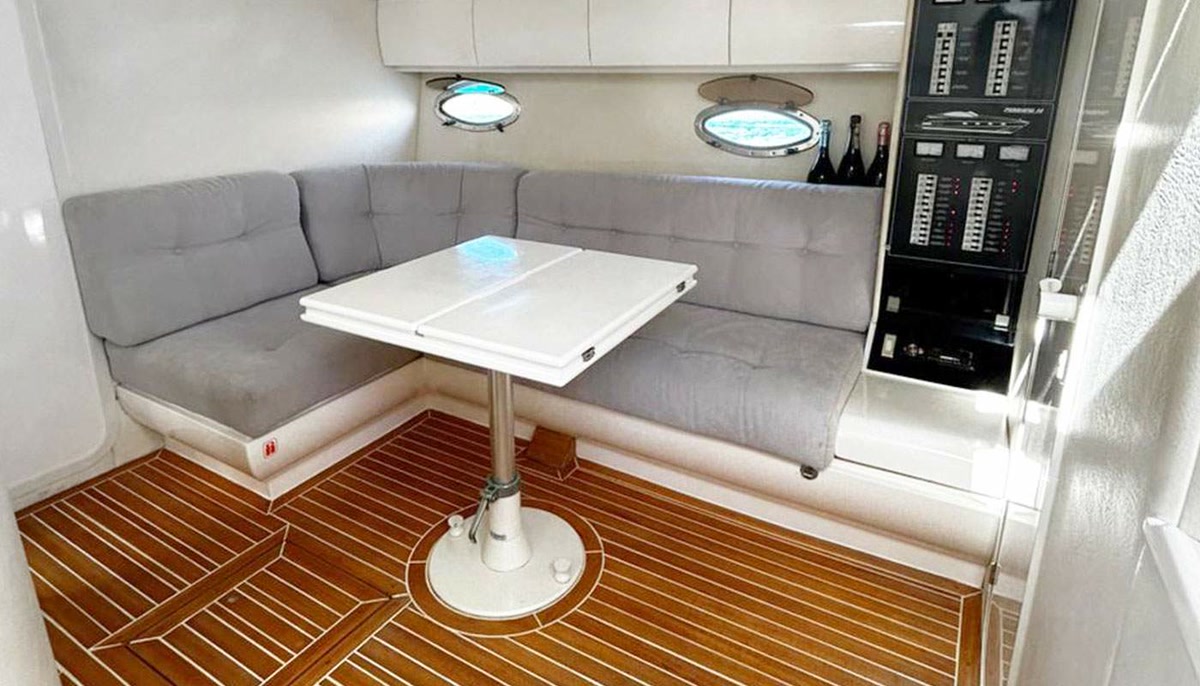 Pershing 38
