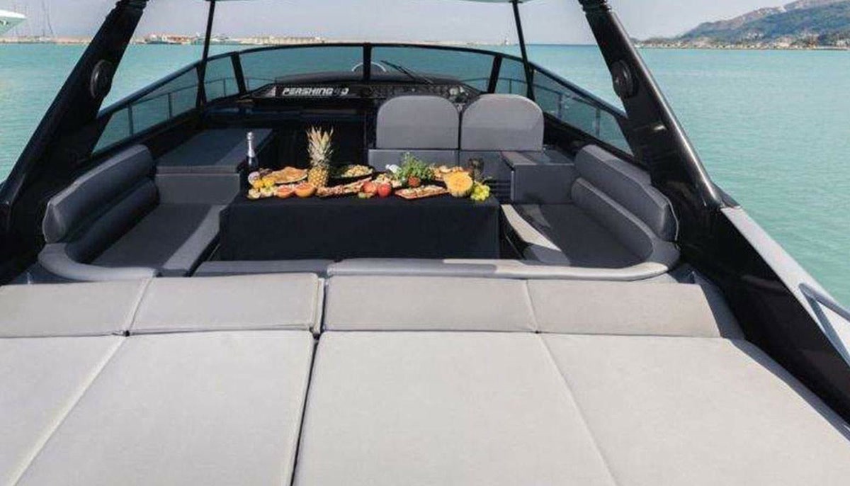 Pershing 40