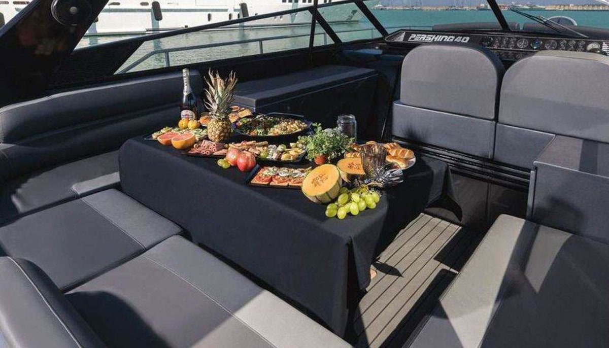Pershing 40