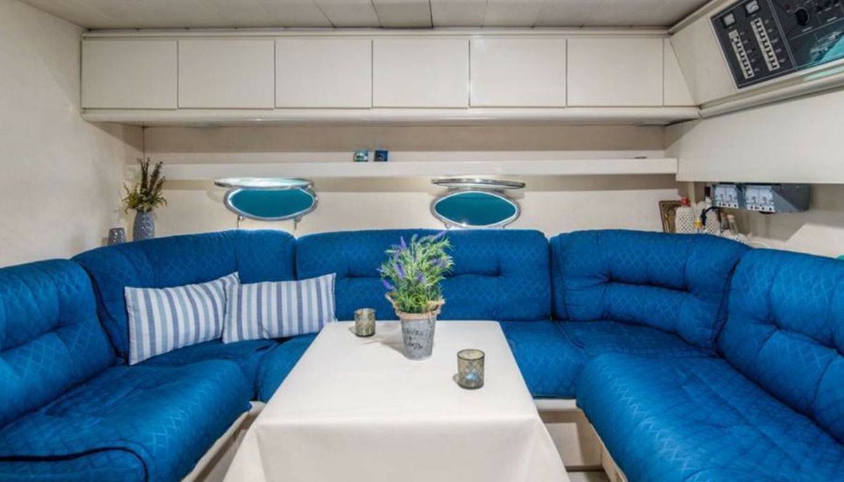Pershing 40