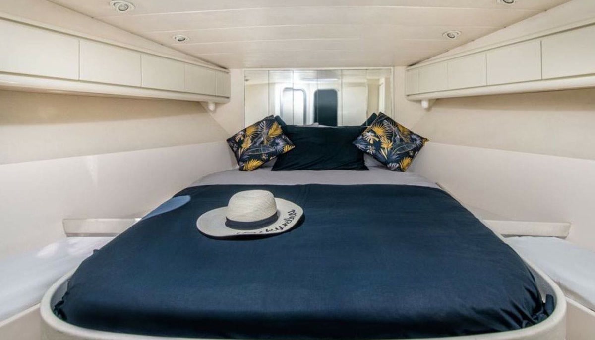 Pershing 40