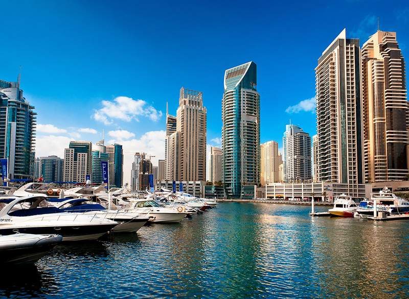 Dubai to Crescent Moon Island — Velvet Yachts