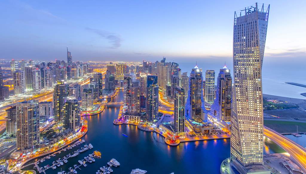 Dubai -> Crescent Moon Island