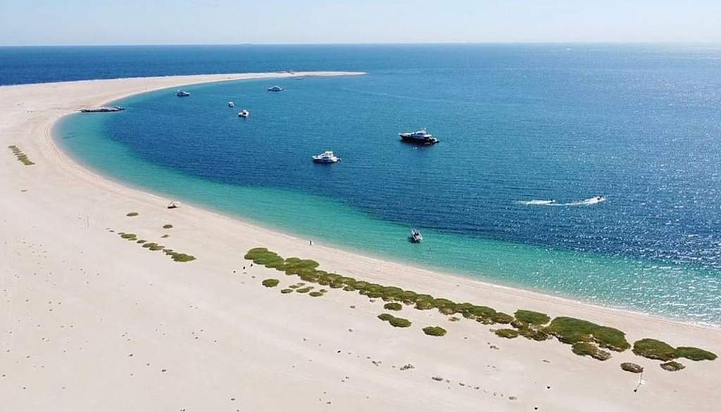 Dubai -> Crescent Moon Island