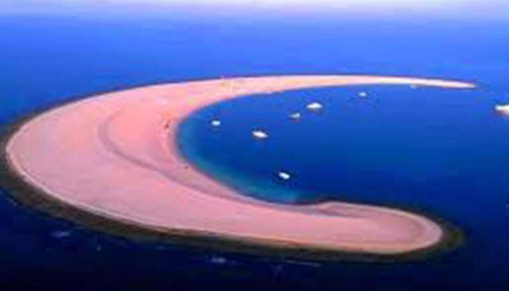 Dubai -> Crescent Moon Island