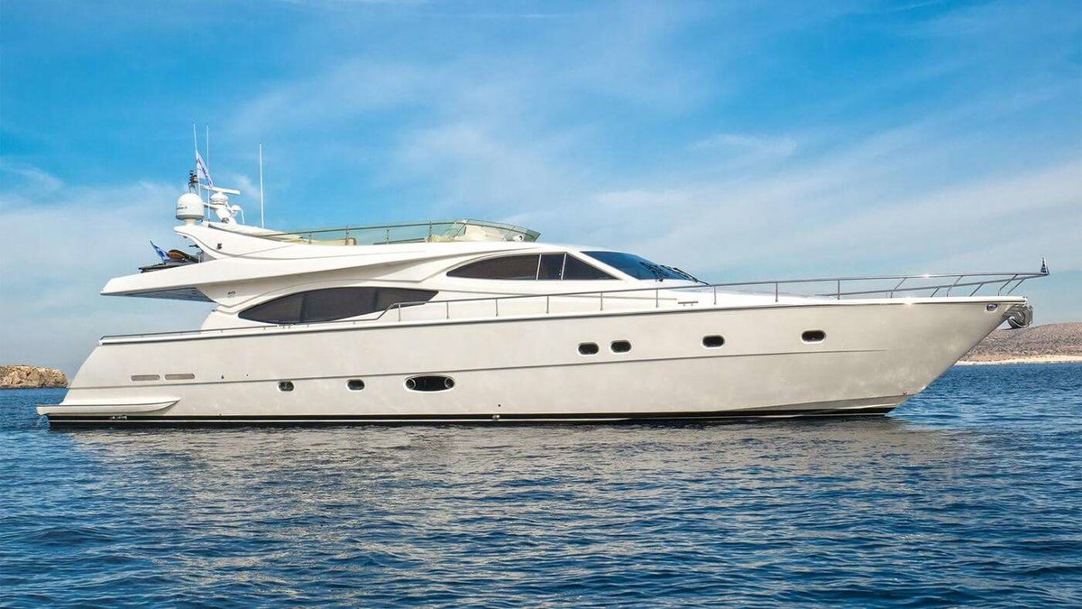 Ferretti 77S