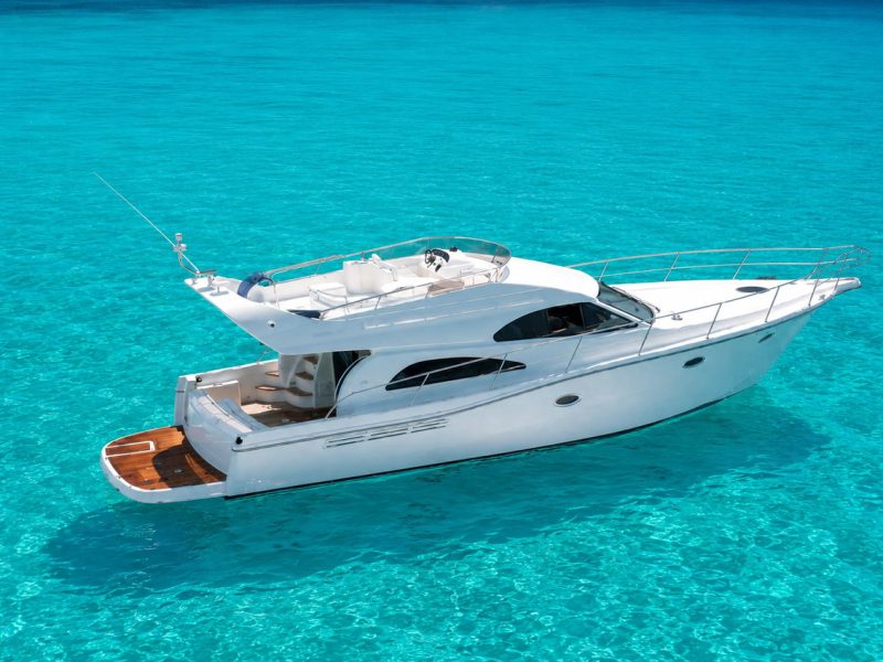 Queen — Velvet Yachts
