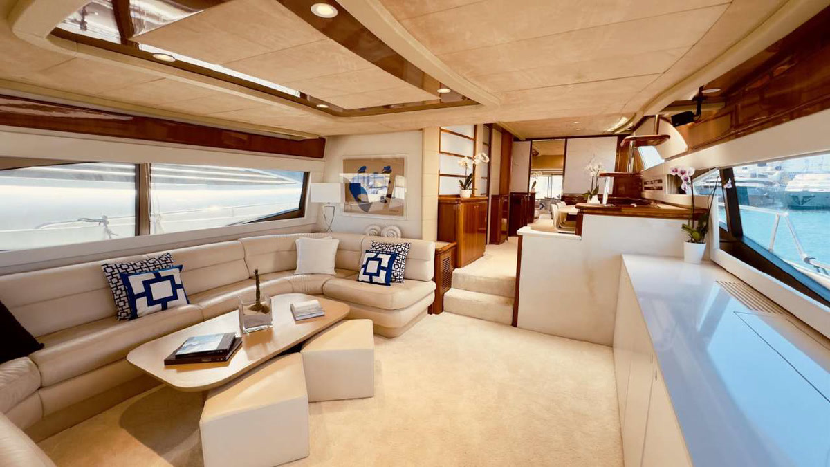 Ferretti 77S
