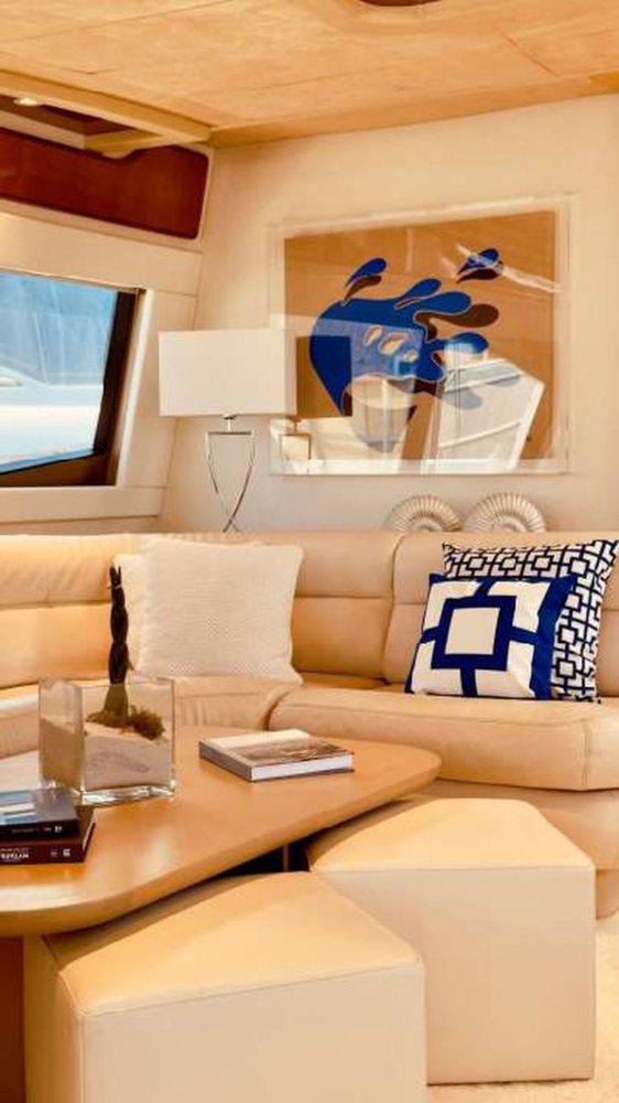 Ferretti 77S